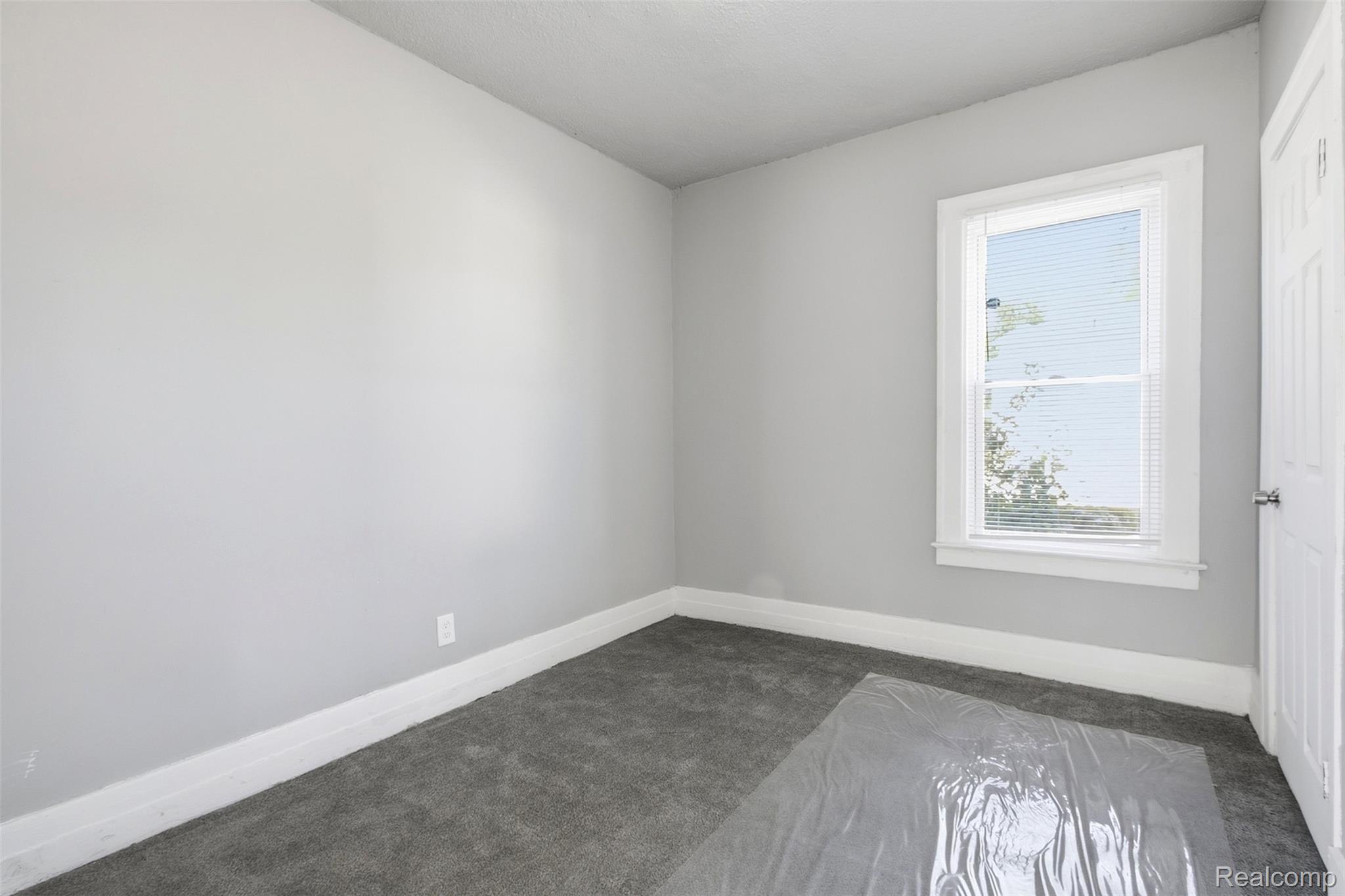 3010 Montclair Street Property Photo 7
