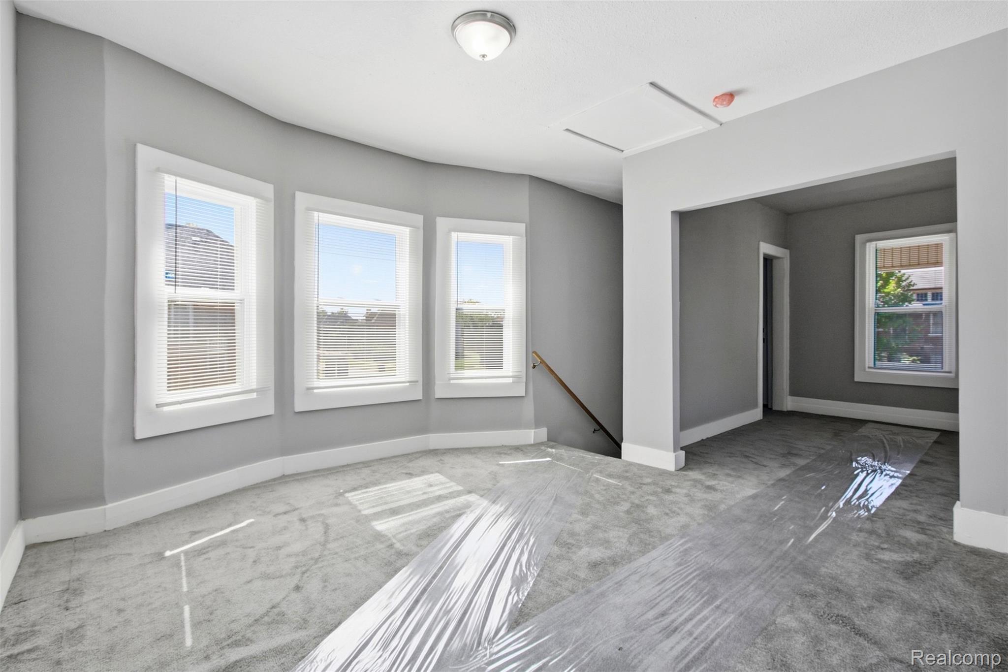 3010 Montclair Street Property Photo 13