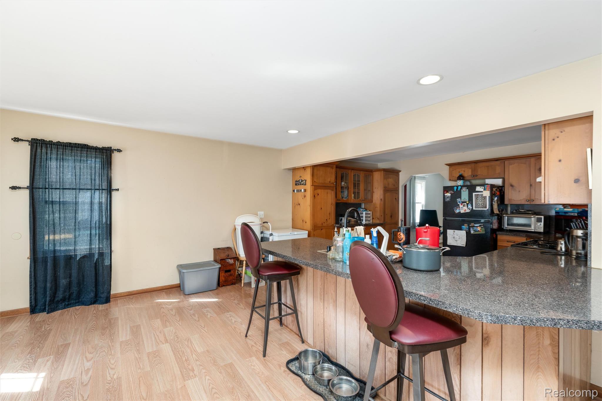 38727 Wade Road Property Photo 8