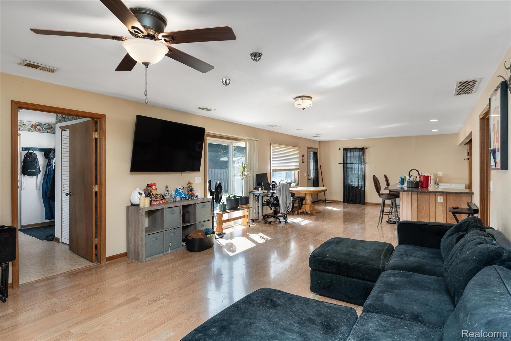 38727 Wade Road Property Photo 12