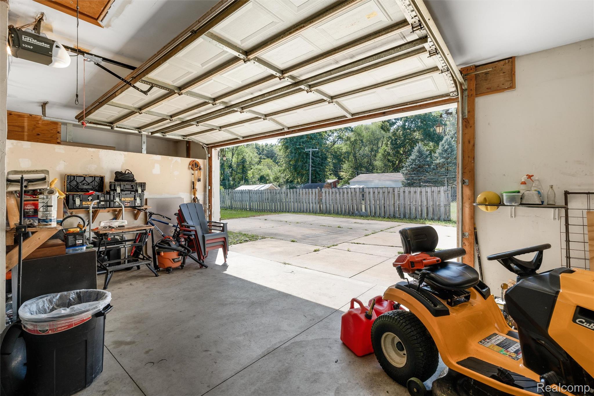 38727 Wade Road Property Photo 16