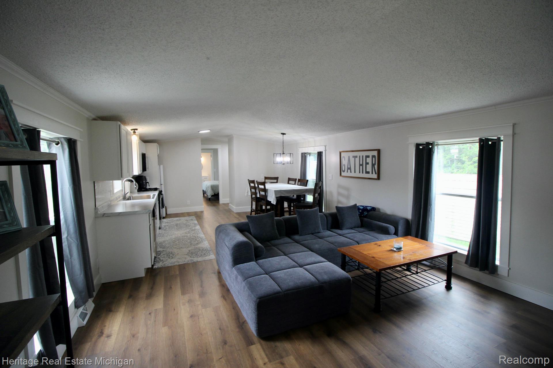 6538 Biscayne Property Photo 2