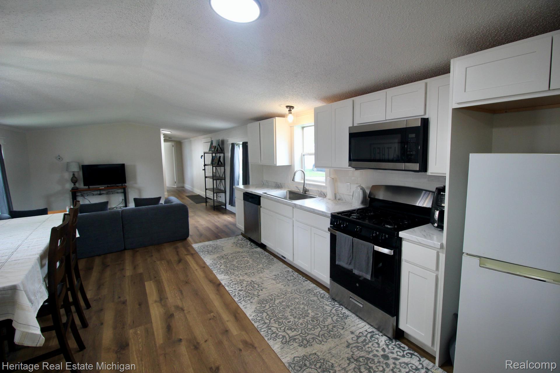 6538 Biscayne Property Photo 6