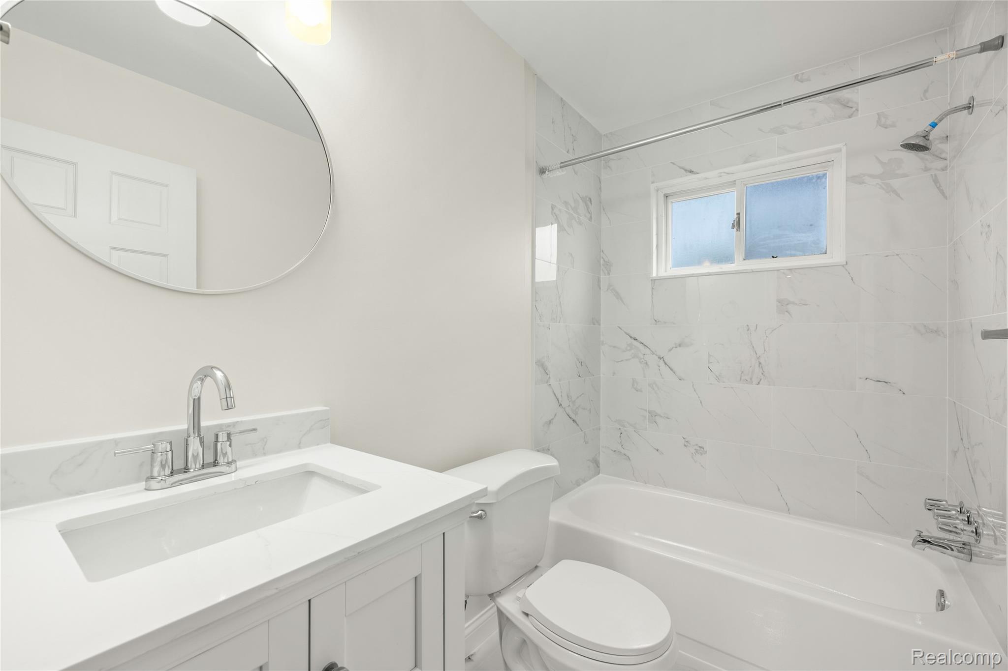 34600 Michelle Drive Property Photo 15