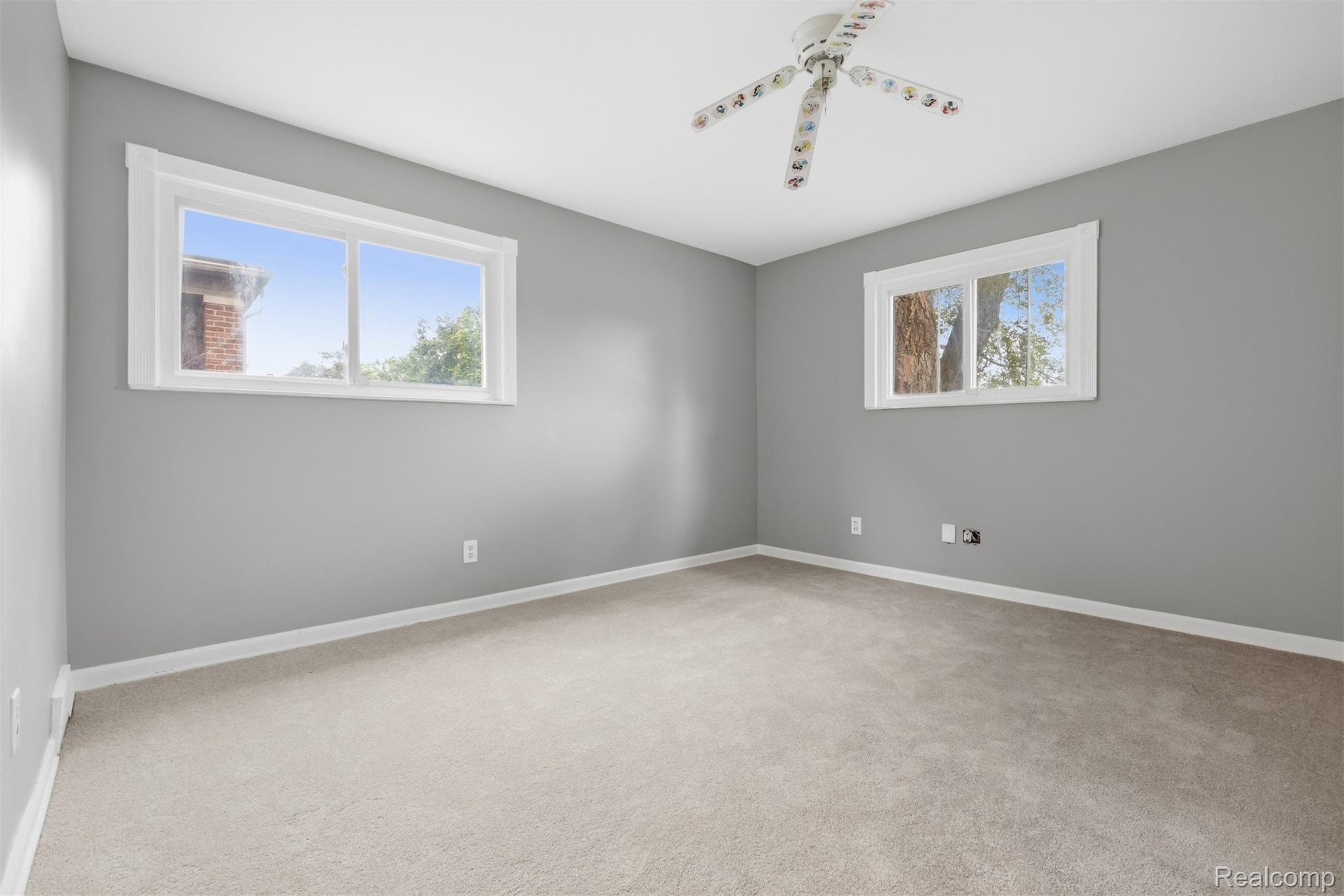 18116 Outer Drive Property Photo 19