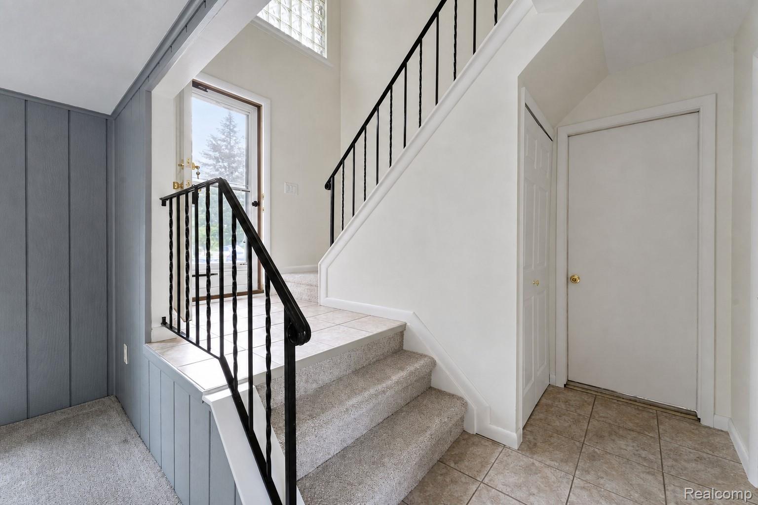 201 Charterhouse Drive Property Photo 11