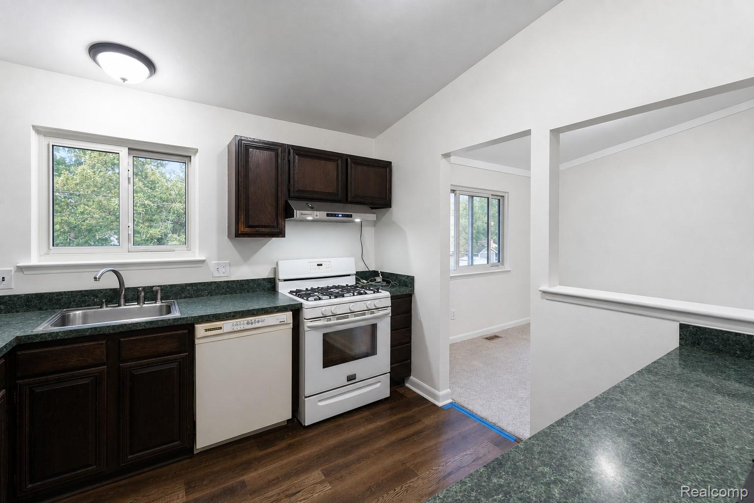 201 Charterhouse Drive Property Photo 18