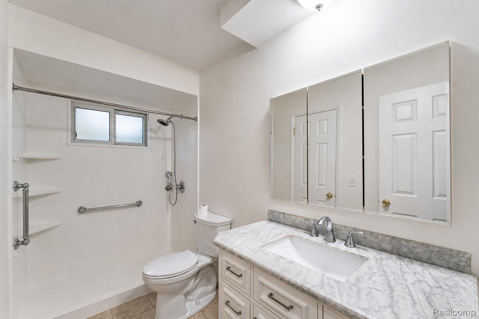 201 Charterhouse Drive Property Photo 21
