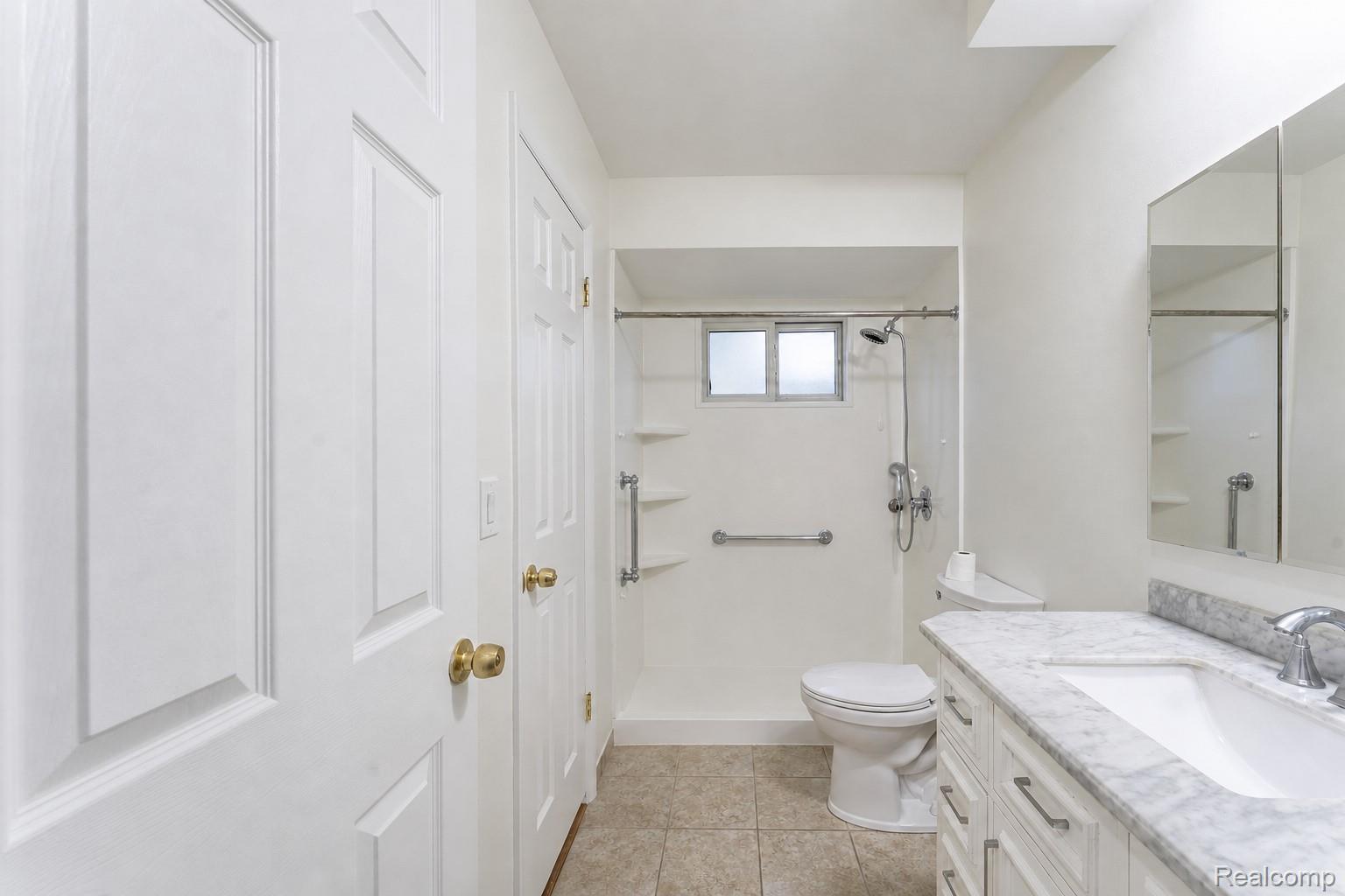 201 Charterhouse Drive Property Photo 22