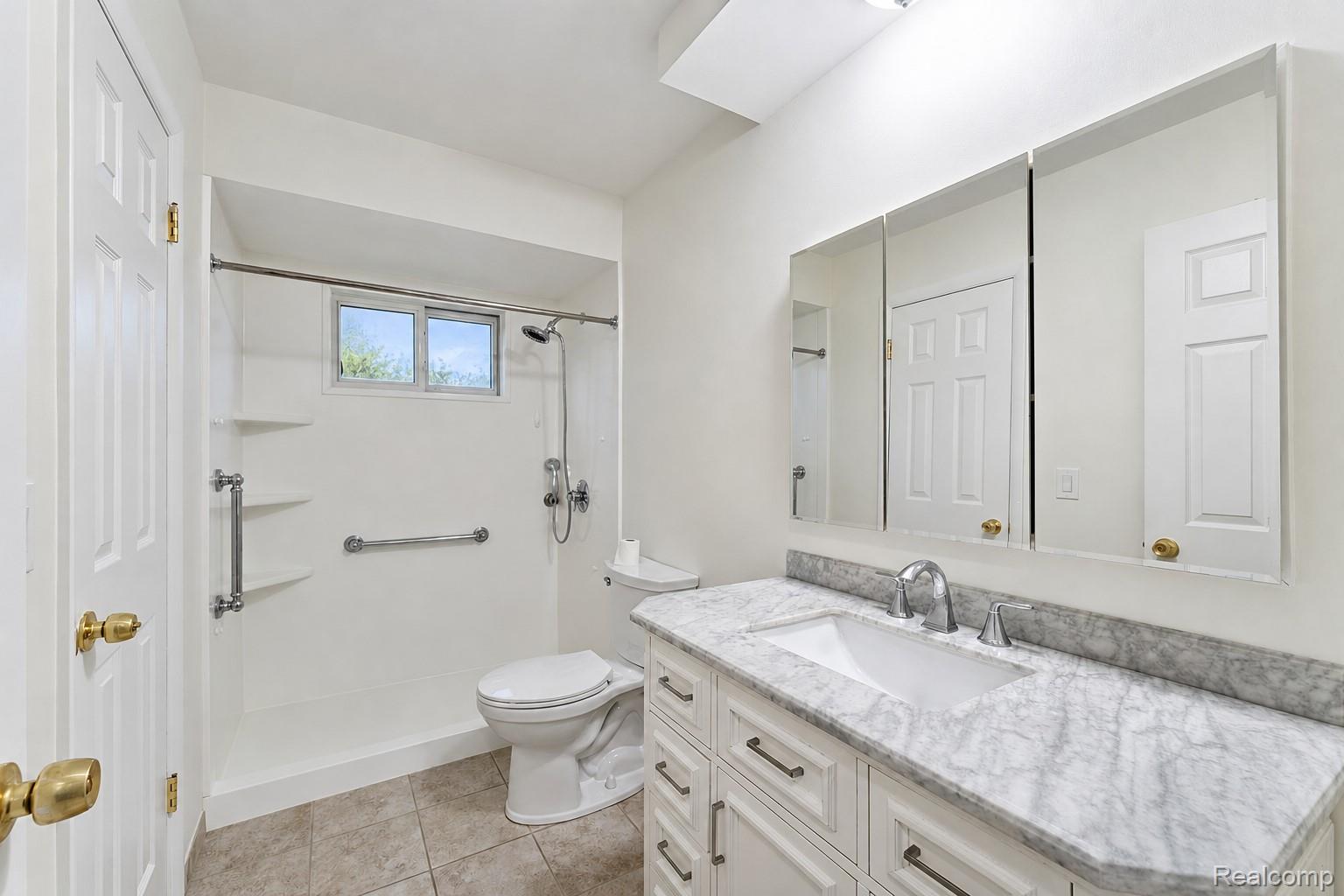 201 Charterhouse Drive Property Photo 23
