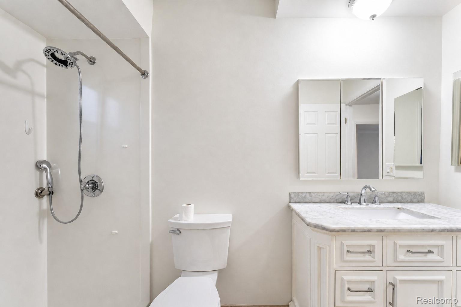 201 Charterhouse Drive Property Photo 26