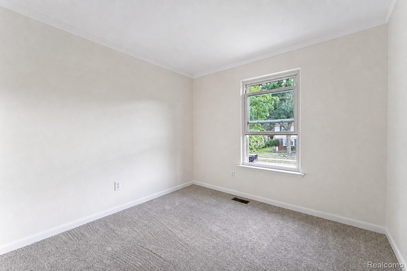 201 Charterhouse Drive Property Photo 32