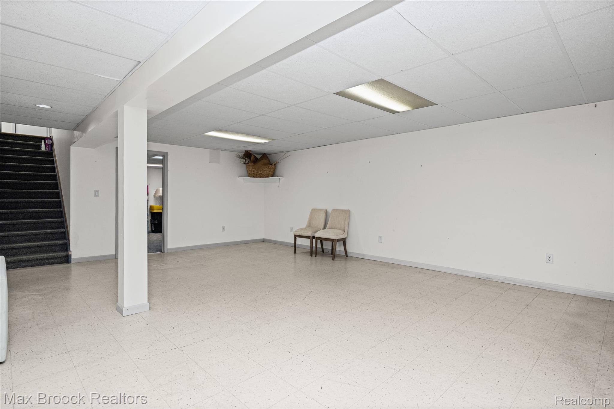 2000 Matthew Street Property Photo 35