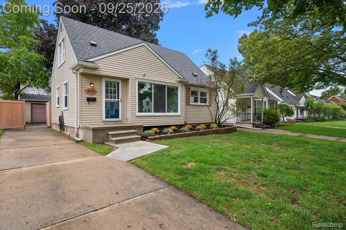 317 Walnut Avenue Property Photo 3
