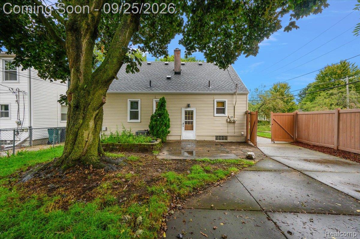 317 Walnut Avenue Property Photo 5