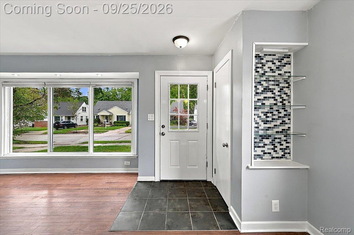 317 Walnut Avenue Property Photo 6