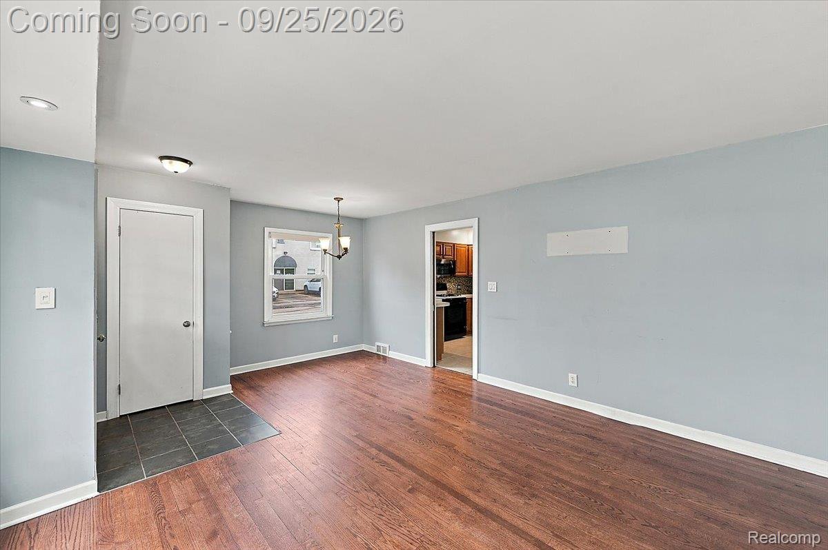 317 Walnut Avenue Property Photo 8