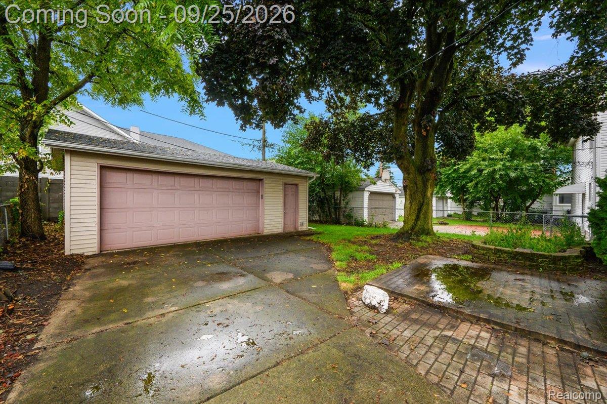 317 Walnut Avenue Property Photo 43