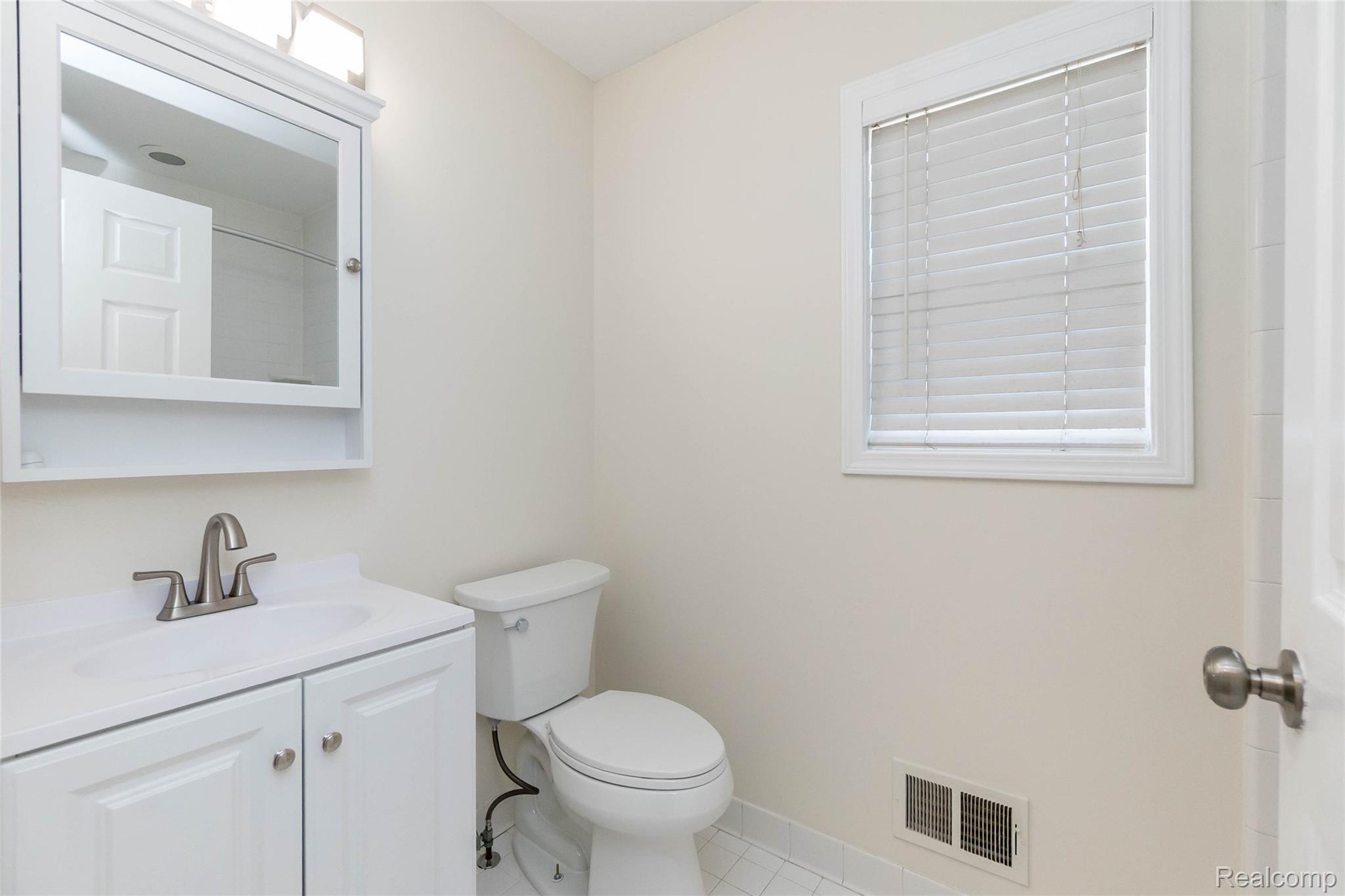 2723 Grayson Street Property Photo 15
