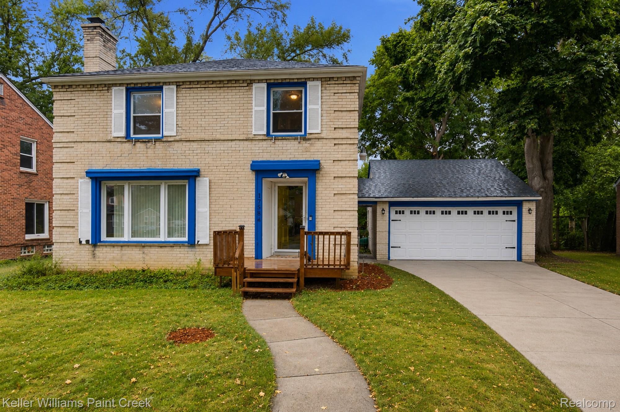 17584 Roxbury Avenue Property Photo 1