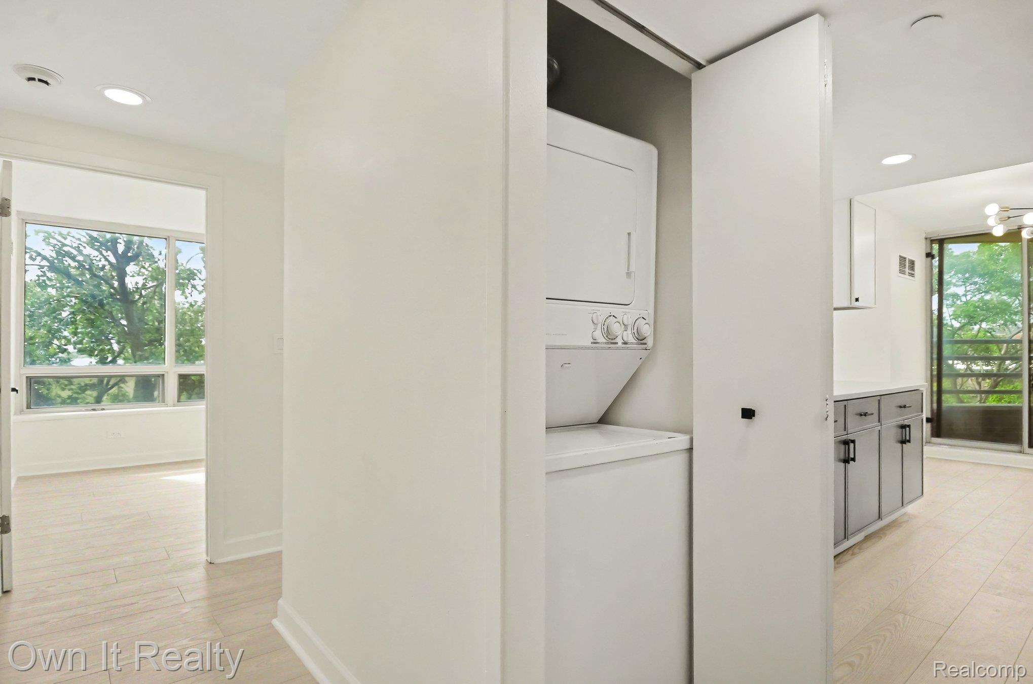 3320 Spinnaker Lane 2f Property Photo 20