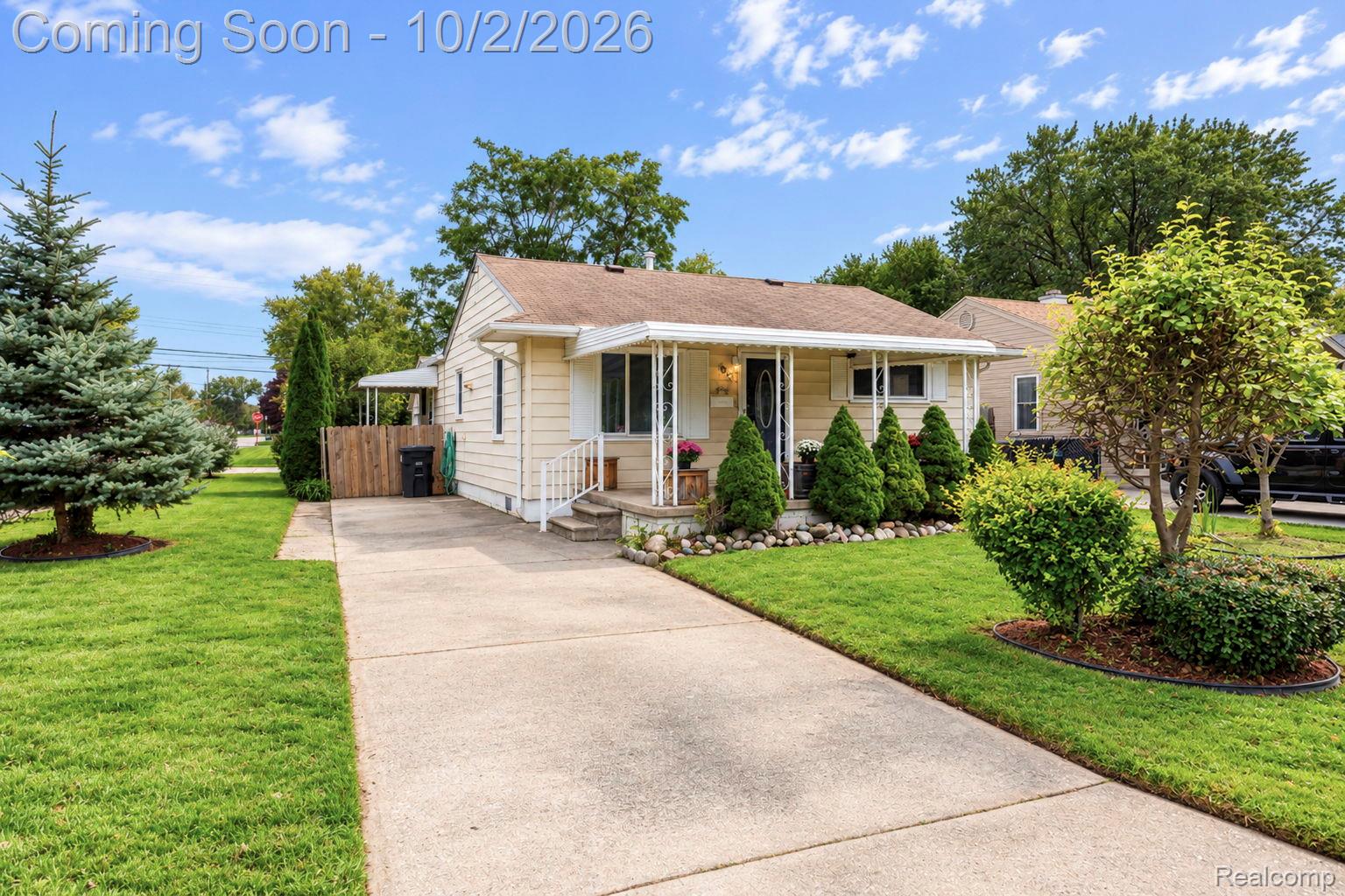 6021 Mayfair Street Property Photo 3