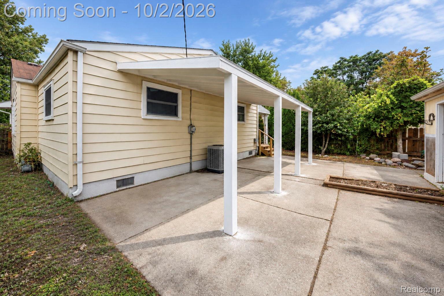 6021 Mayfair Street Property Photo 9