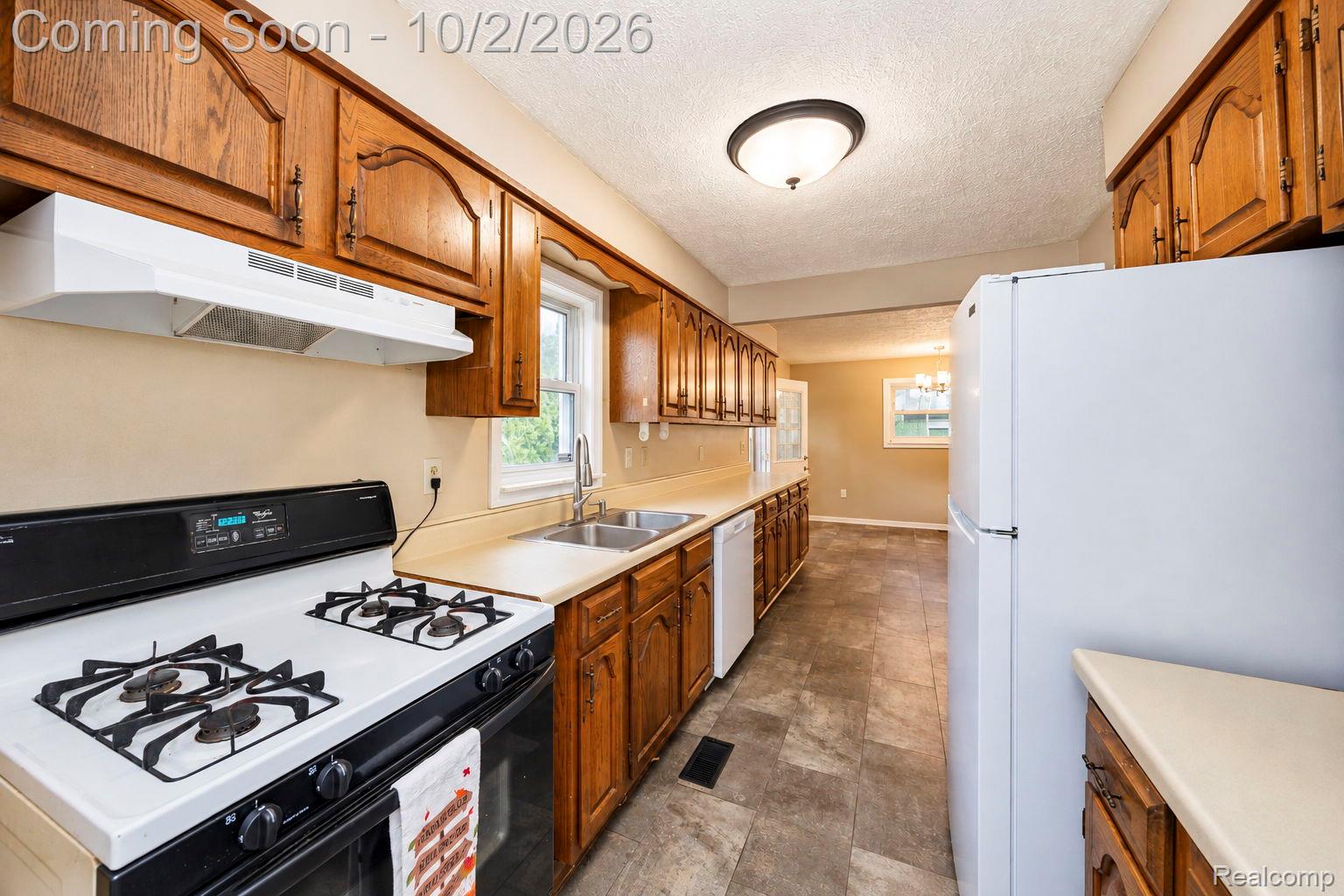 6021 Mayfair Street Property Photo 24