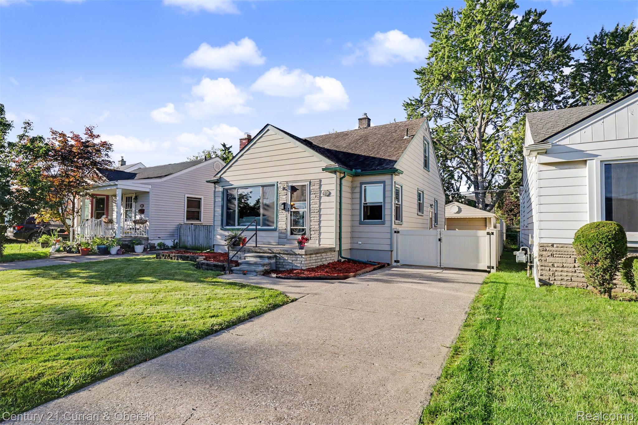 14991 College Avenue Property Photo 1