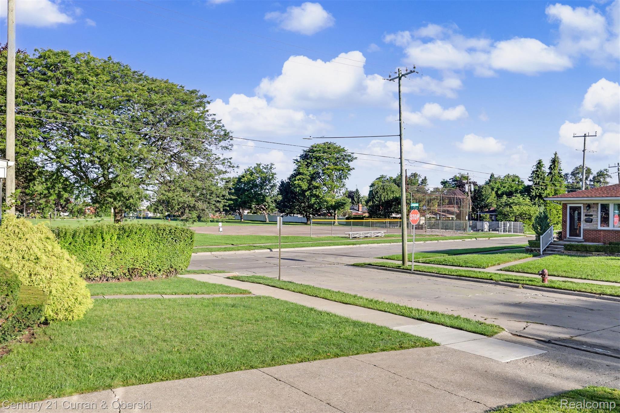 14991 College Avenue Property Photo 11