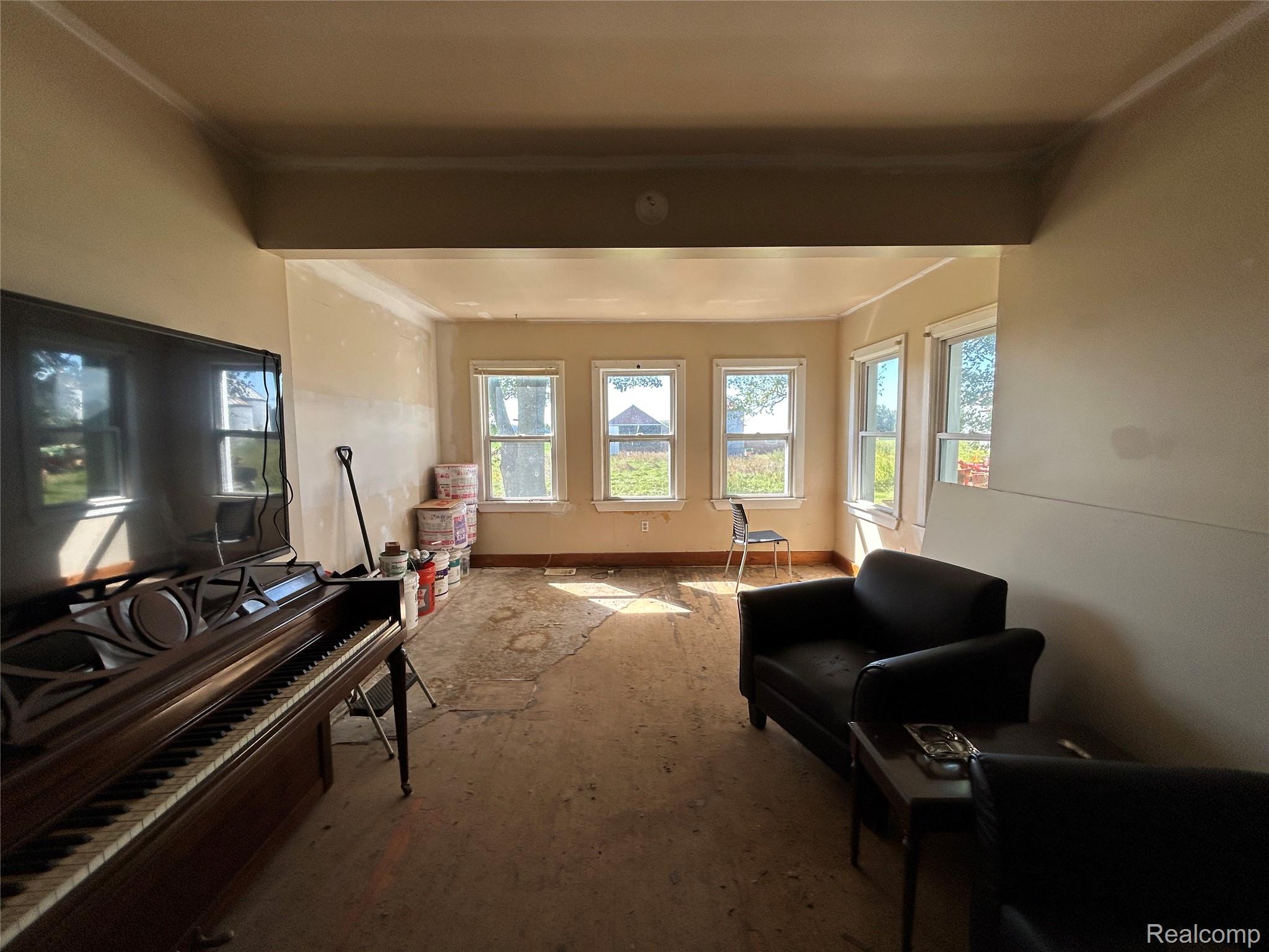 16465 Almont Road Property Photo 10