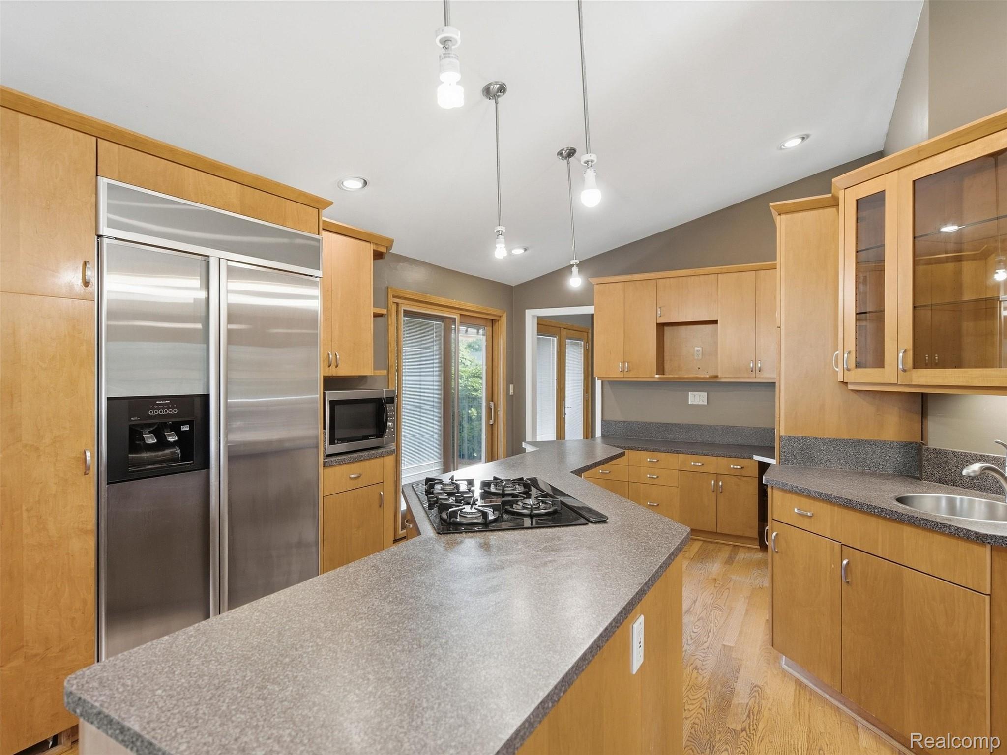4430 Queens Way Property Photo 11