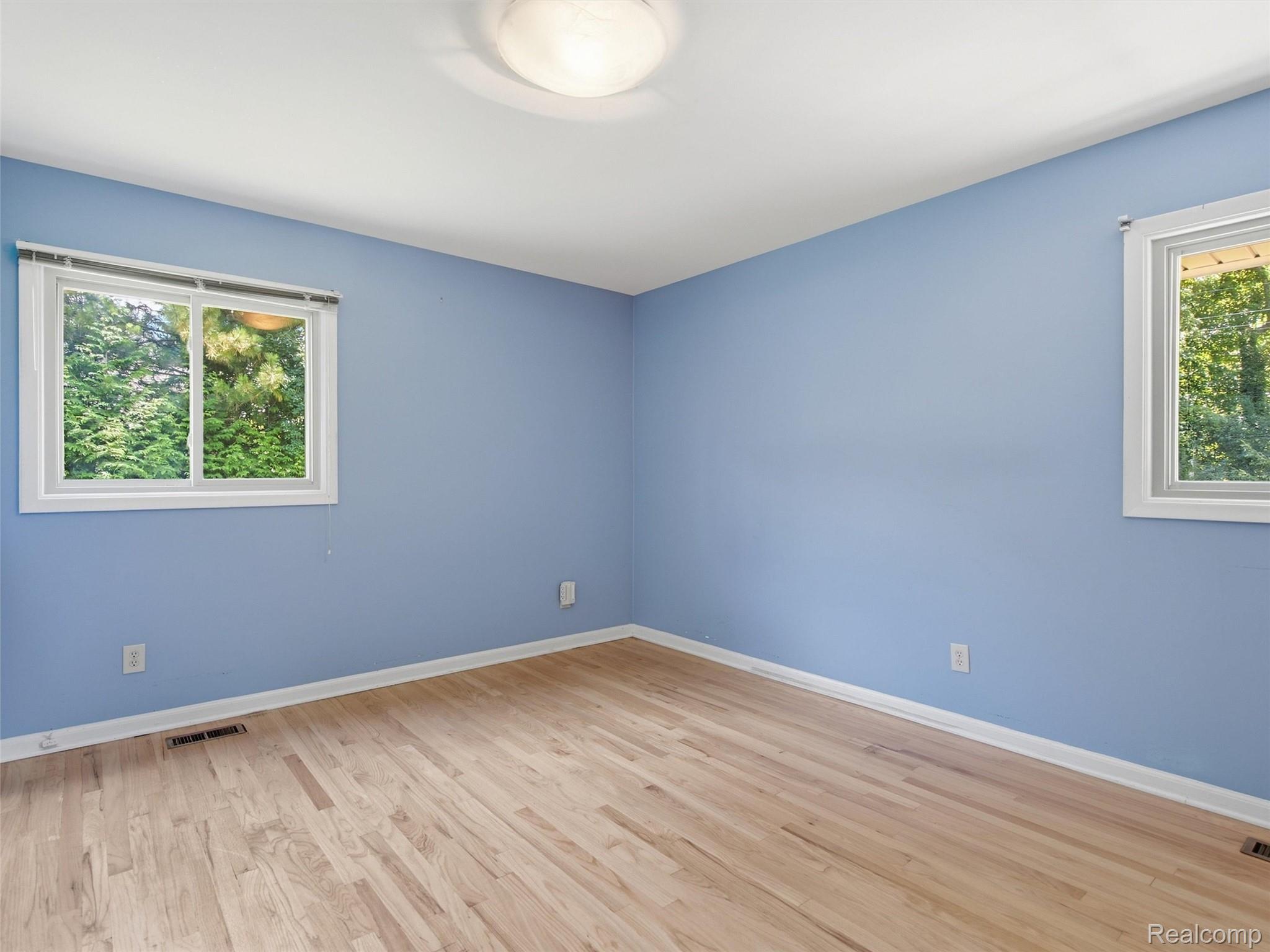 4430 Queens Way Property Photo 18