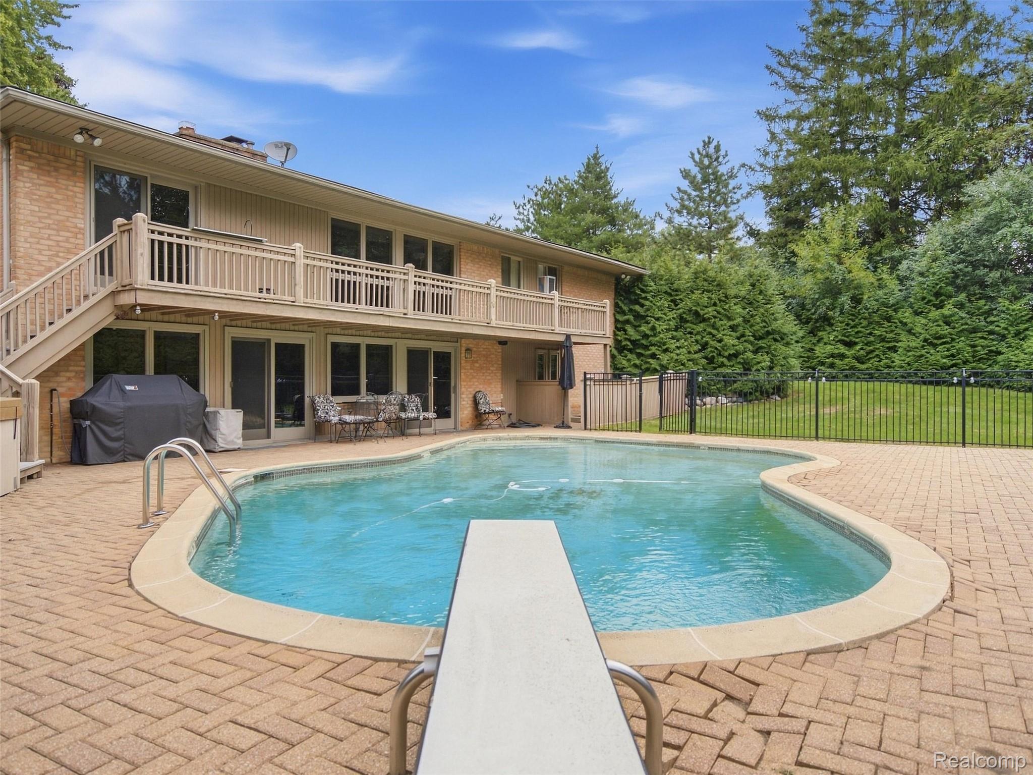 4430 Queens Way Property Photo 45