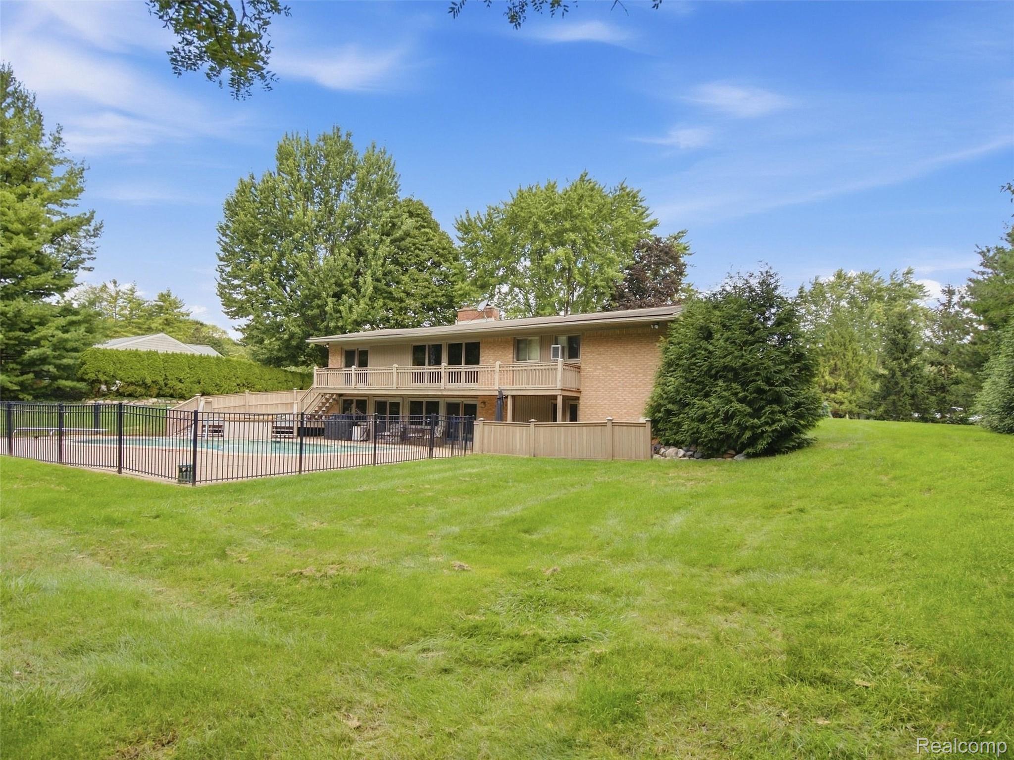 4430 Queens Way Property Photo 49