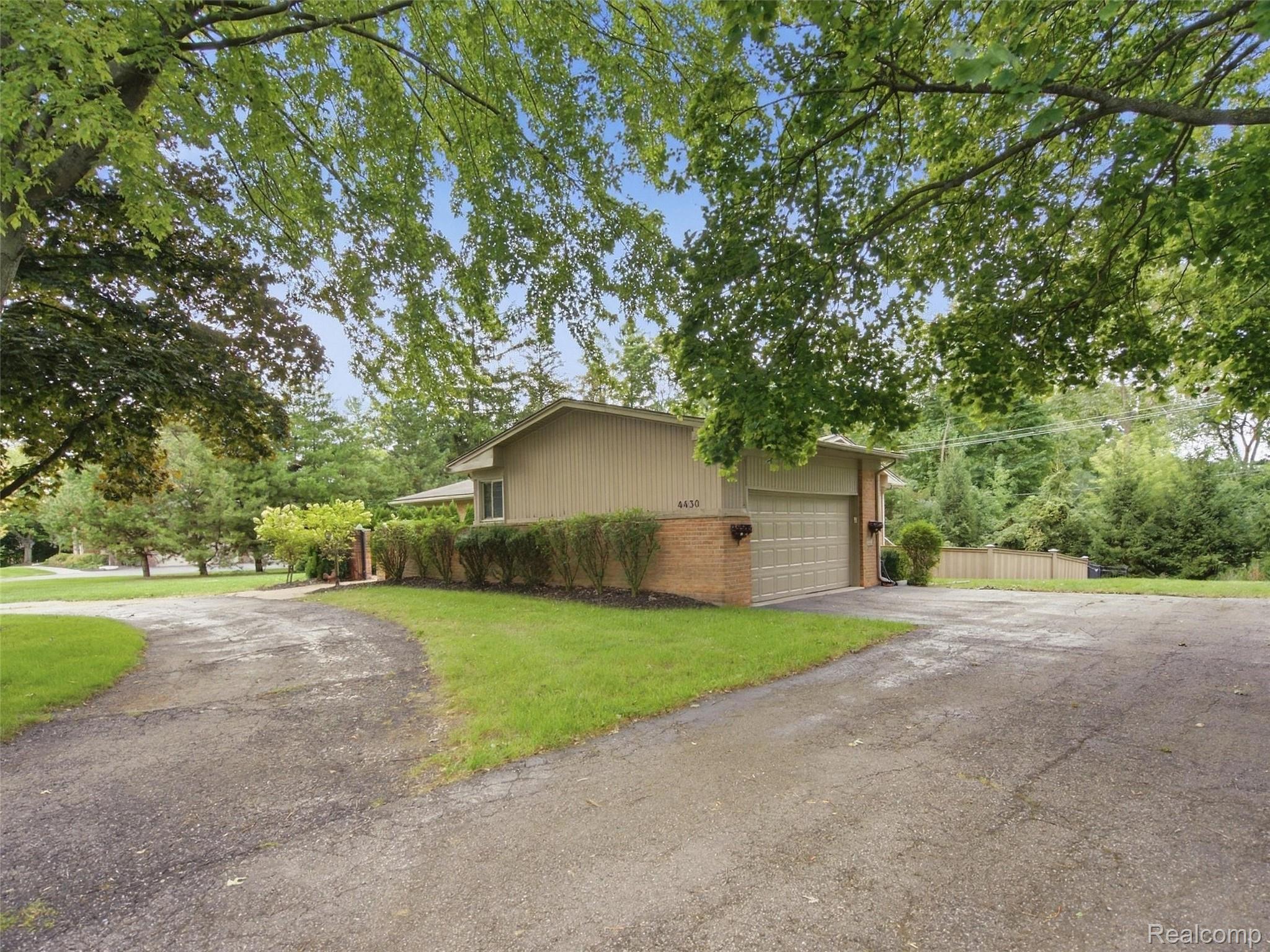 4430 Queens Way Property Photo 50