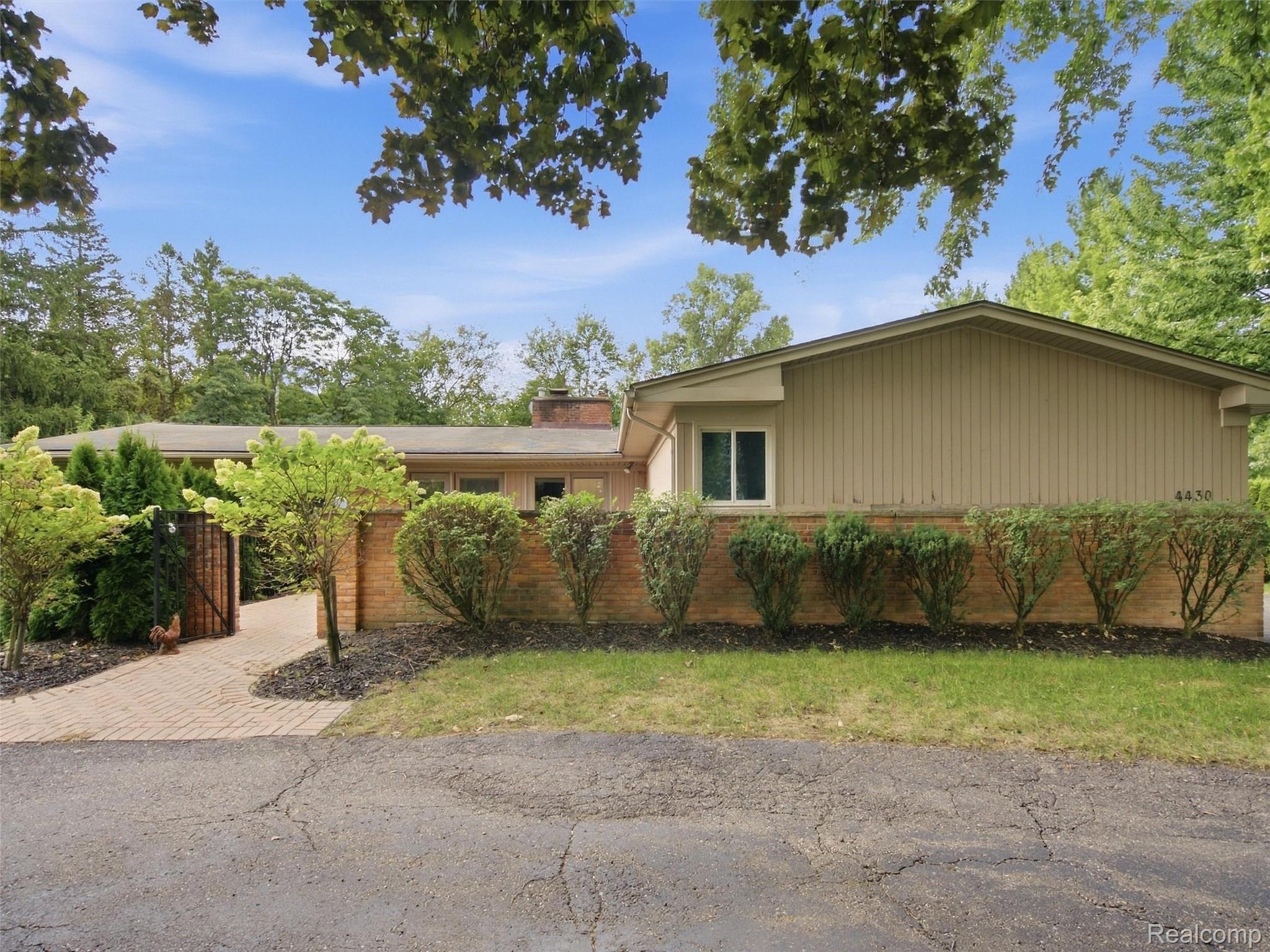 4430 Queens Way Property Photo 52
