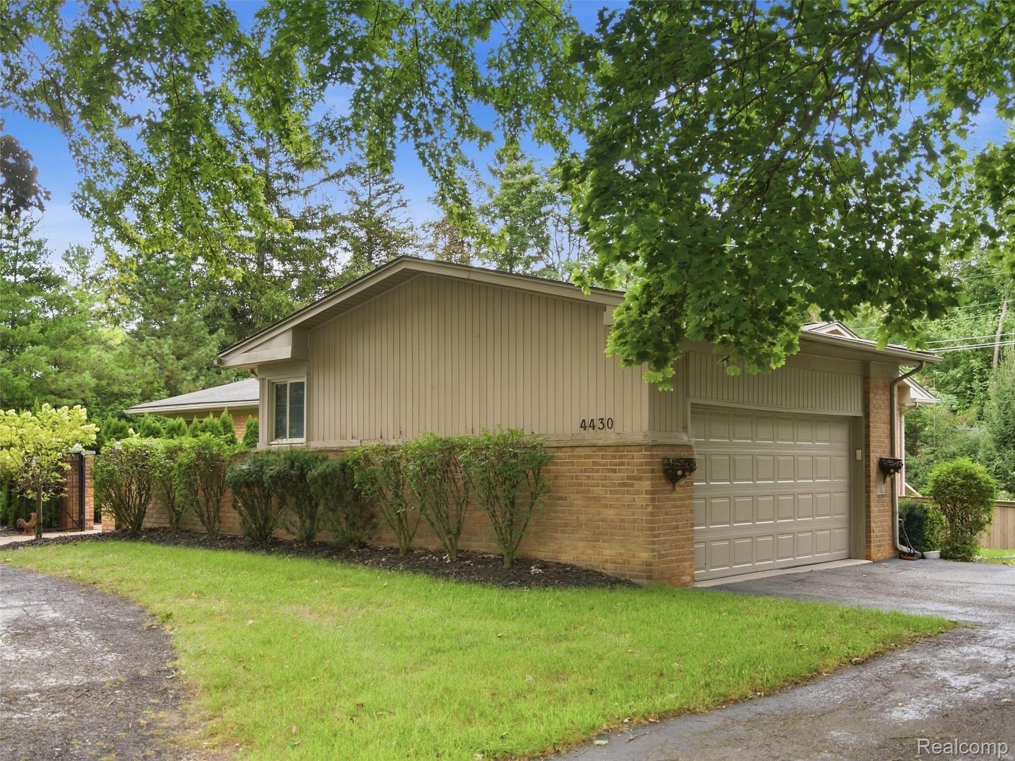 4430 Queens Way Property Photo 53