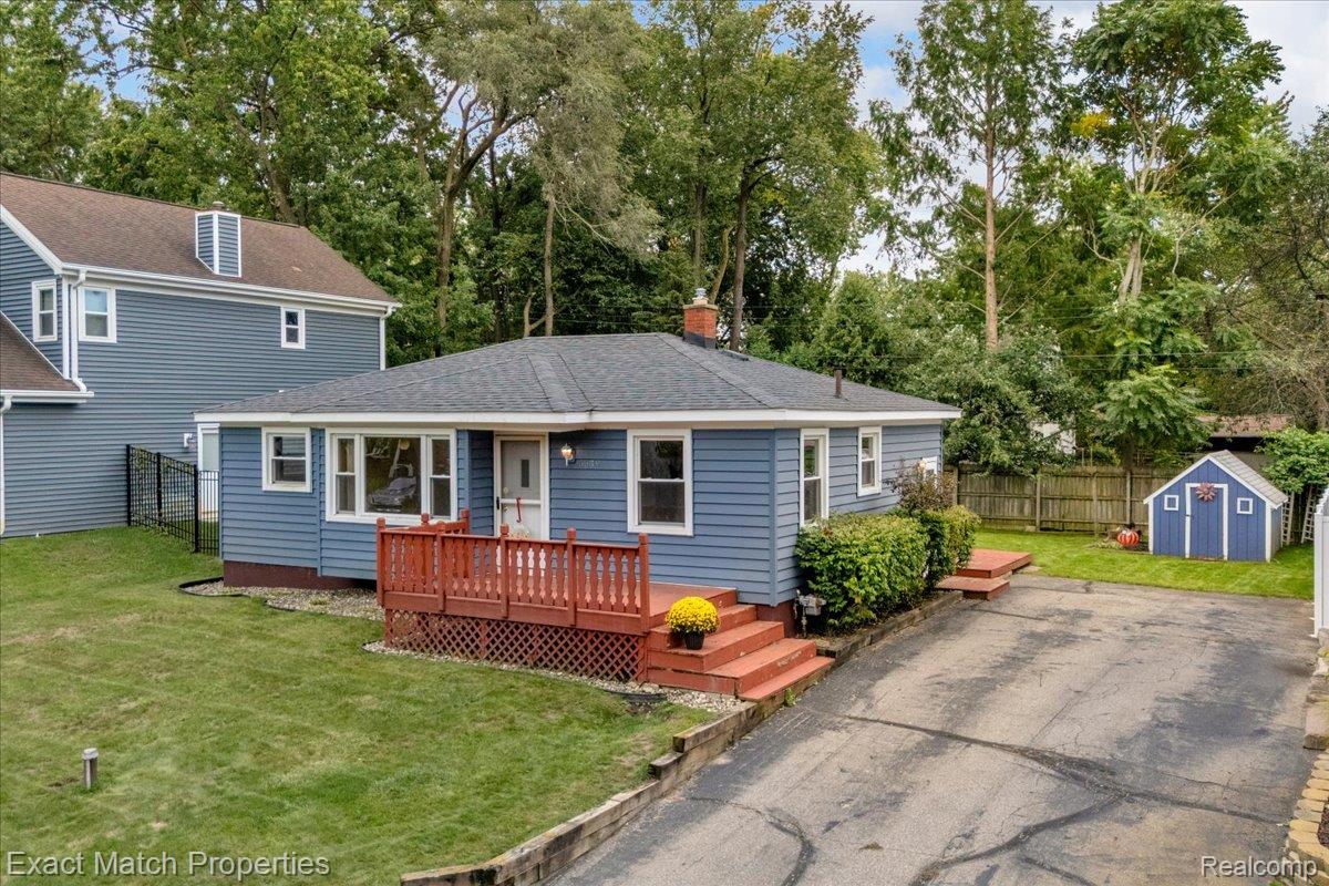 6639 Buckland Avenue Property Photo 1