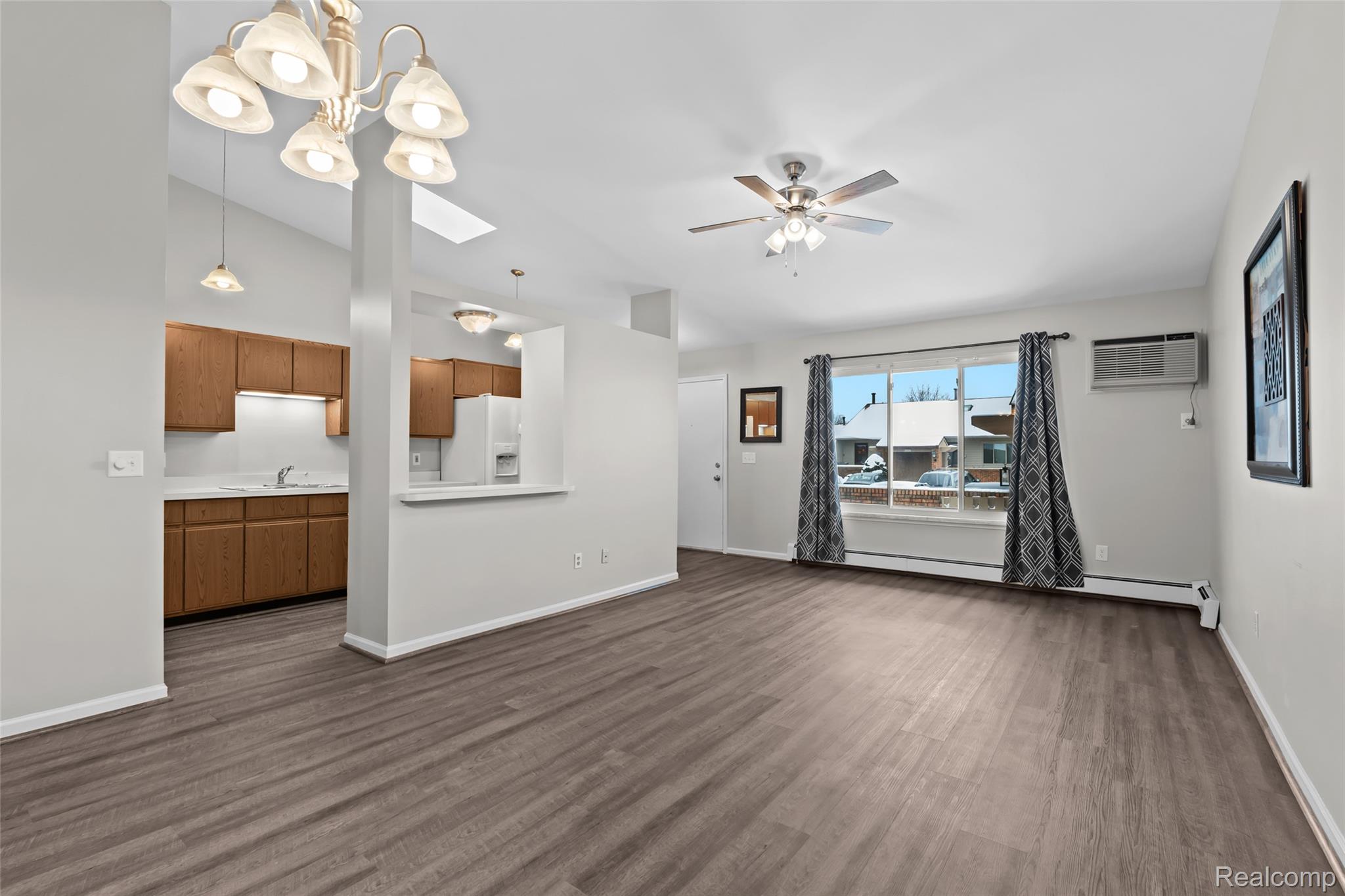 62072 Yorktown - Unit 4 Property Photo 8