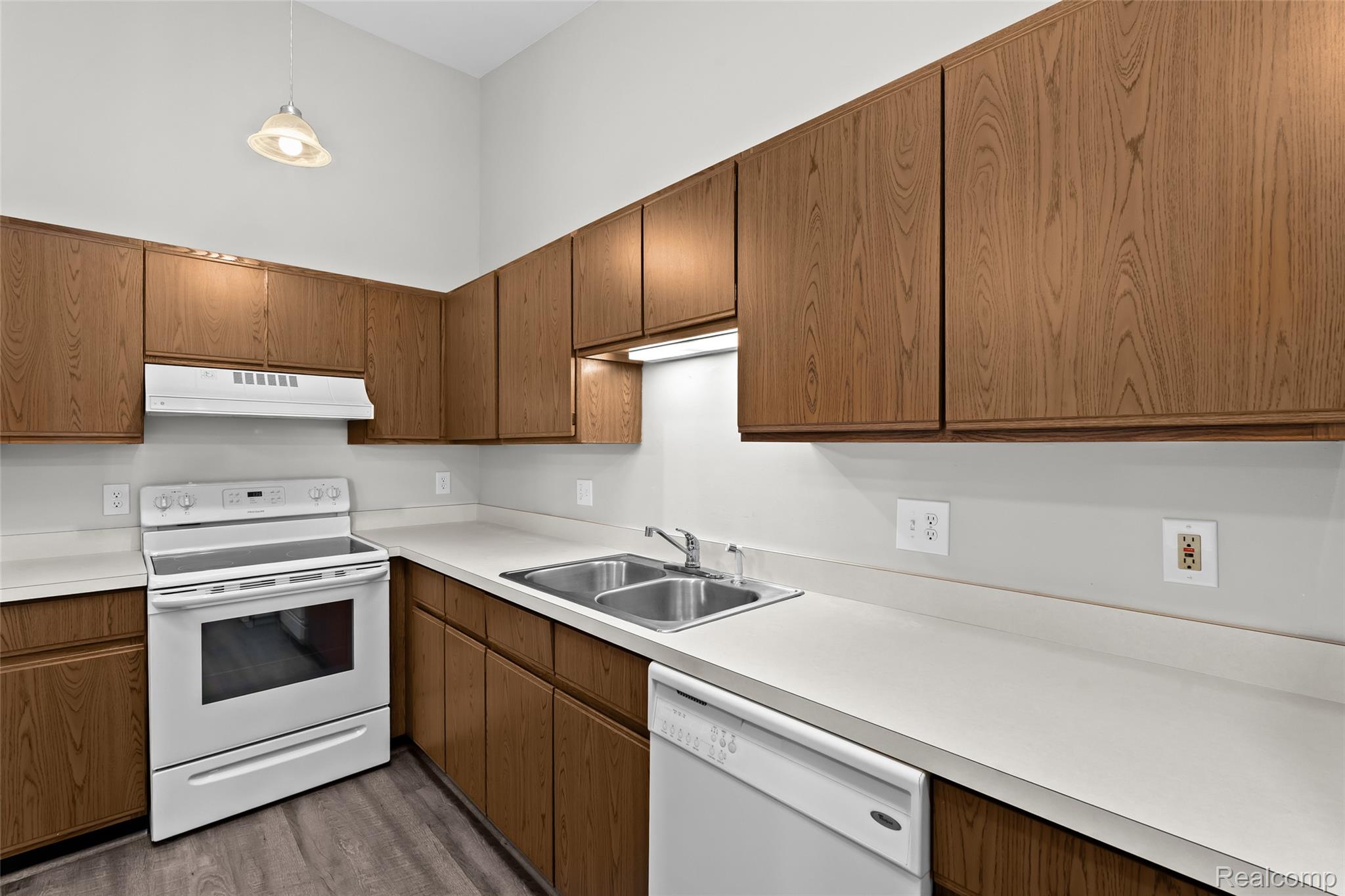62072 Yorktown - Unit 4 Property Photo 10