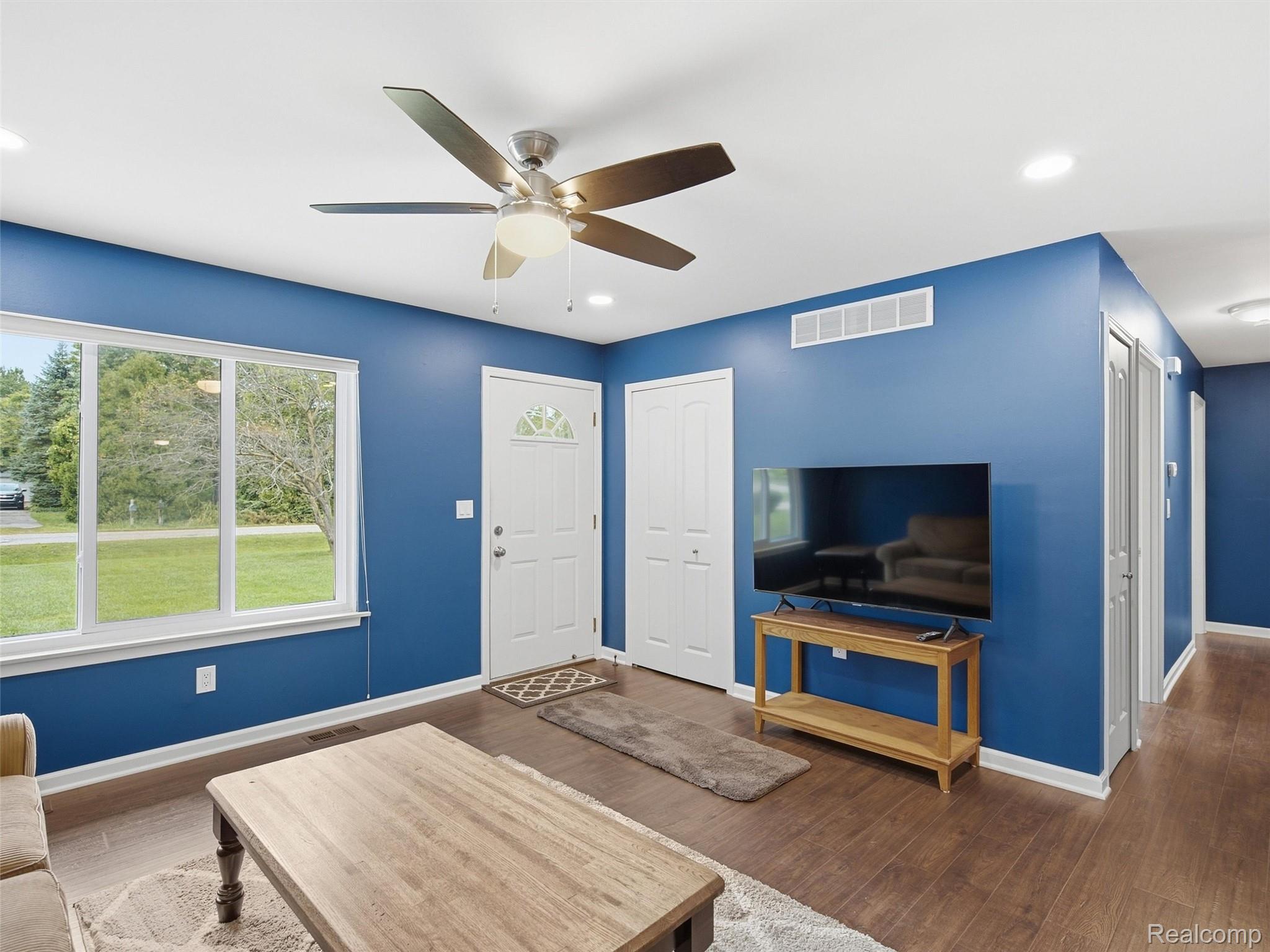 48188 Forbes Drive Property Photo 3