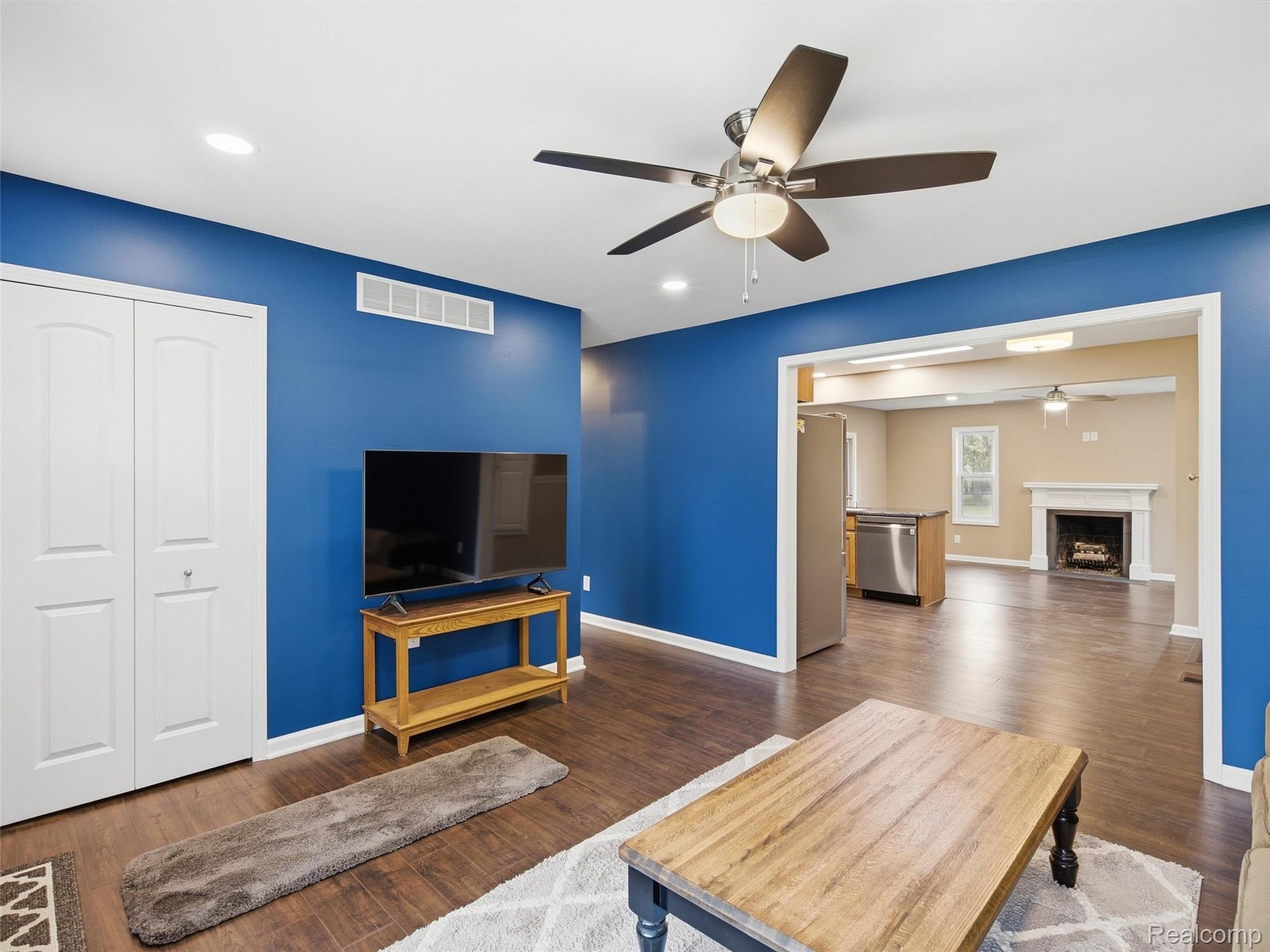 48188 Forbes Drive Property Photo 4