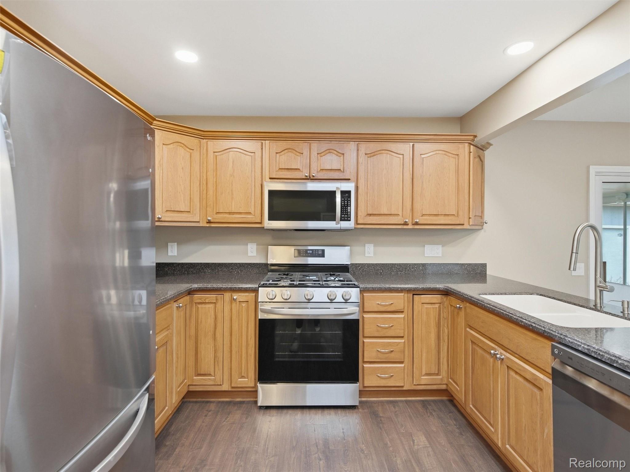 48188 Forbes Drive Property Photo 9
