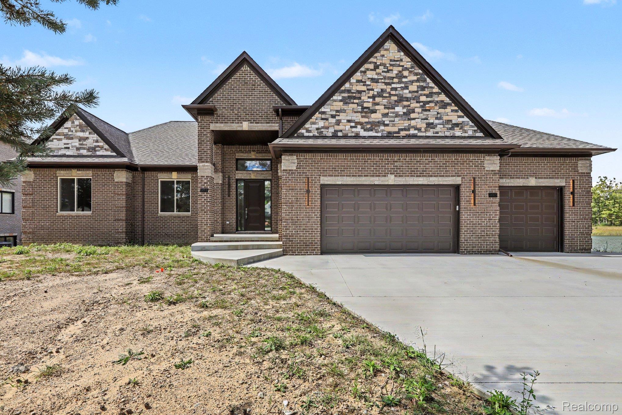 68503 Lake Angela Pointe Property Photo 1
