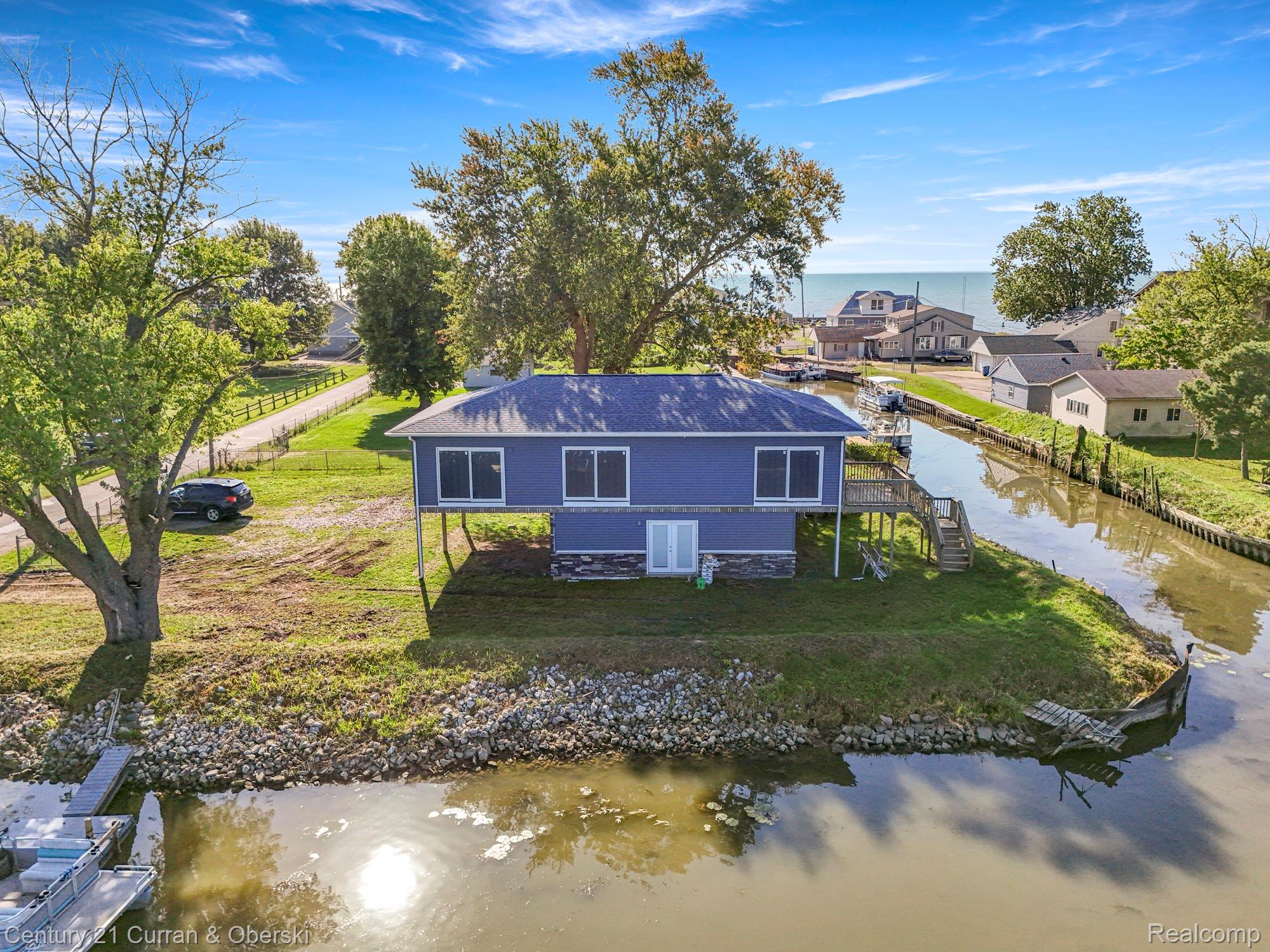 6809 Lakeshore Drive Property Photo 2