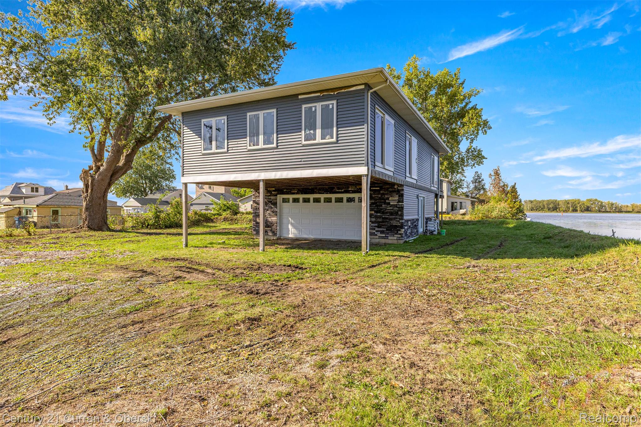 6809 Lakeshore Drive Property Photo 6