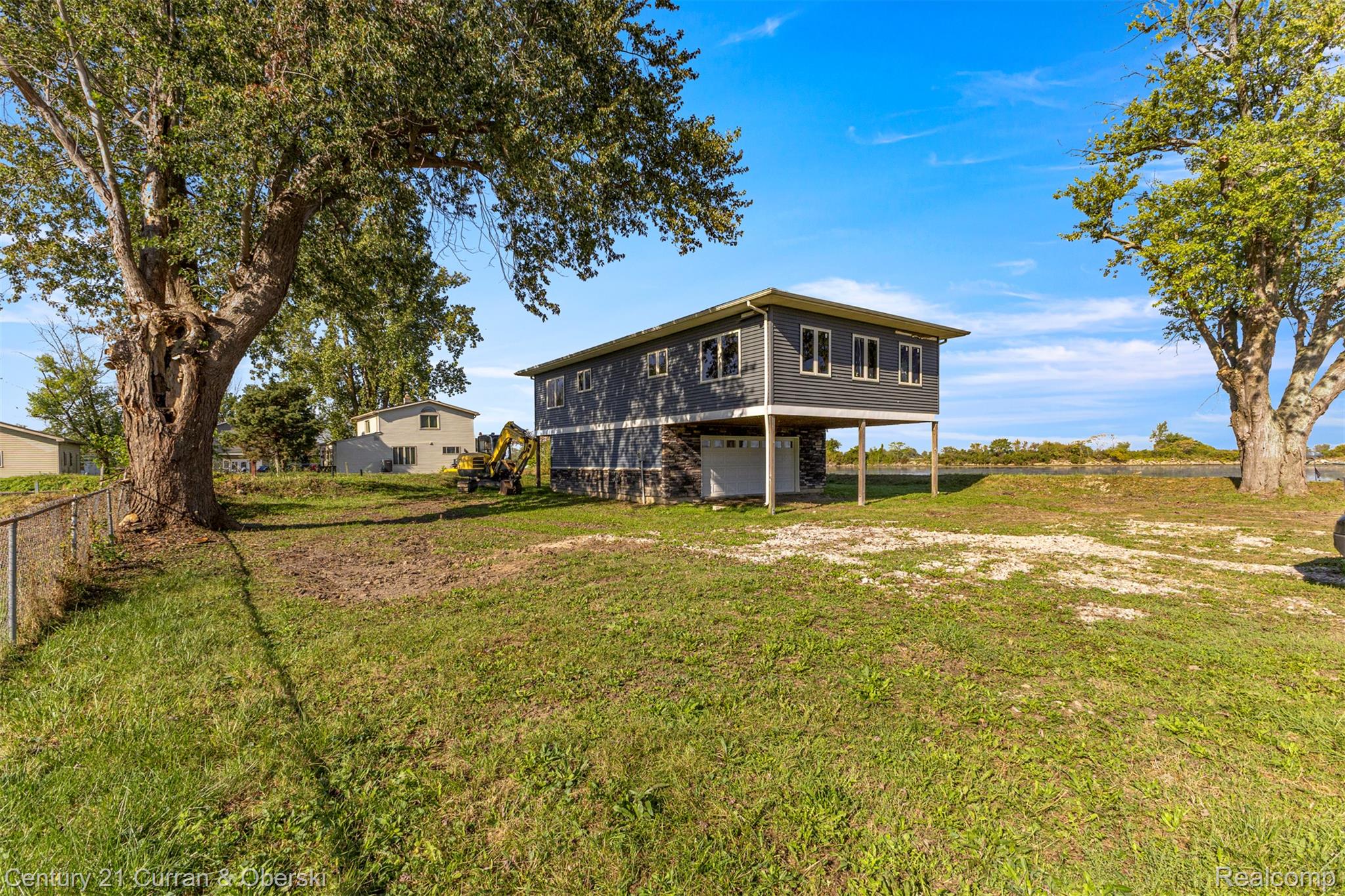 6809 Lakeshore Drive Property Photo 7