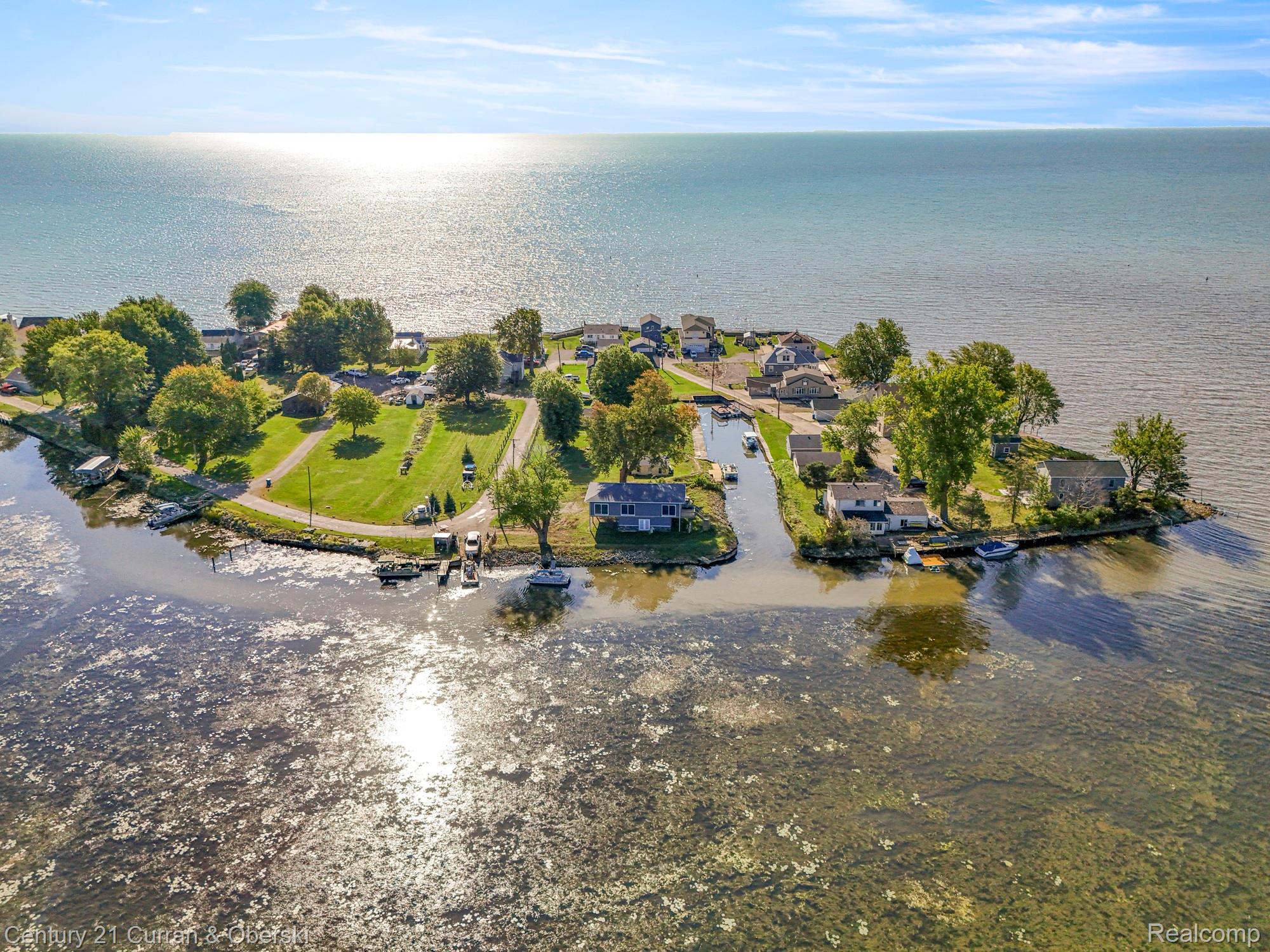 6809 Lakeshore Drive Property Photo 44