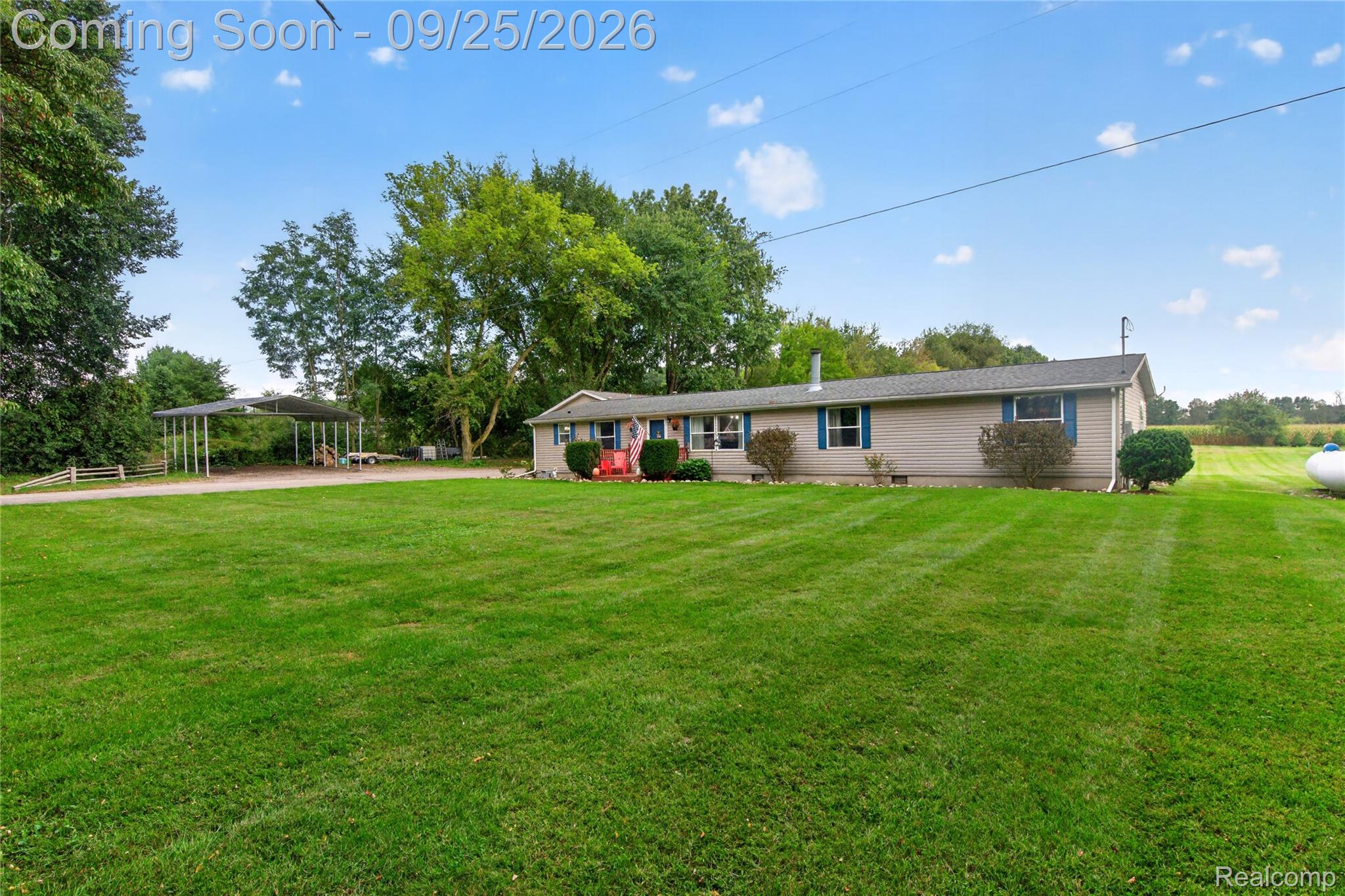 7997 Folks Road Property Photo 5